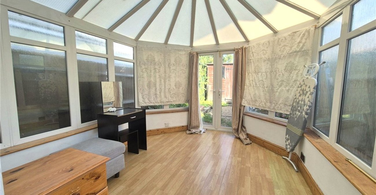 2 bedroom house for sale in Farnborough Village | Robinson Jackson