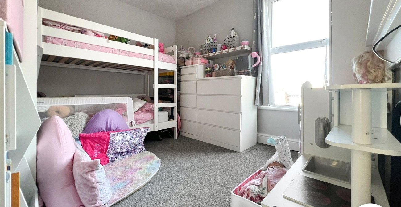 2 bedroom house for sale in Chatham | Robinson Michael & Jackson