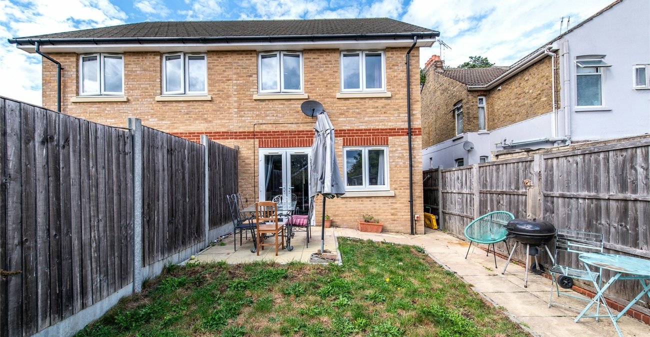 2 bedroom house for sale in Maidstone | Robinson Michael & Jackson
