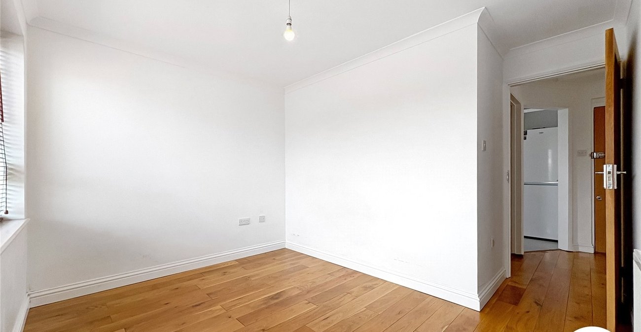 2 bedroom property for sale in Maidstone | Robinson Michael & Jackson