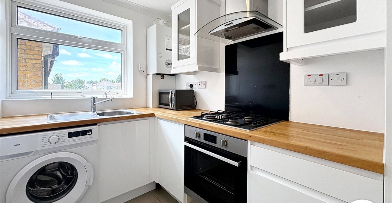 2 bedroom property for sale in Maidstone | Robinson Michael & Jackson