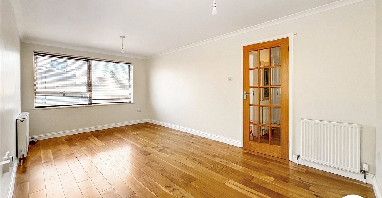2 bedroom property for sale in Maidstone | Robinson Michael & Jackson