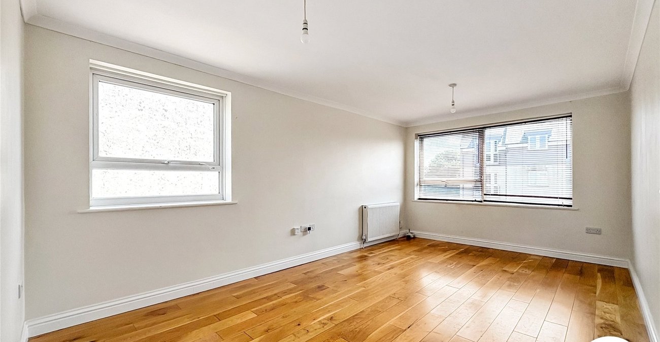 2 bedroom property for sale in Maidstone | Robinson Michael & Jackson
