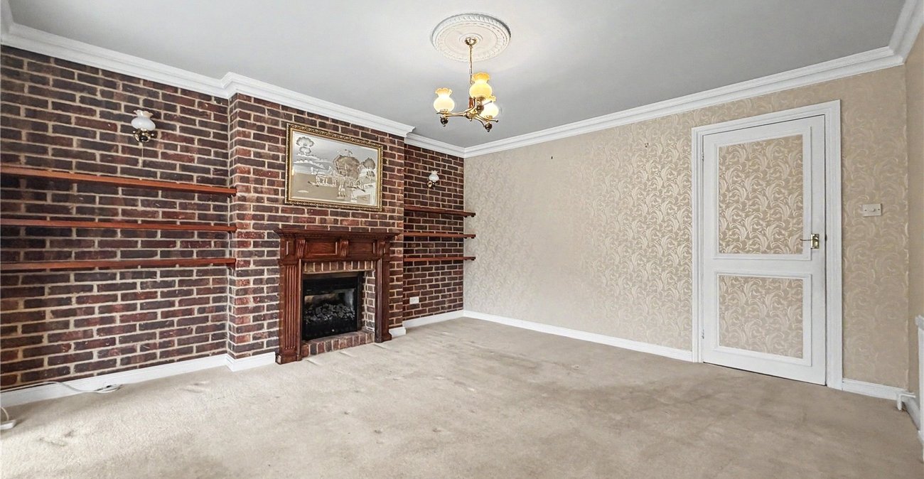 4 bedroom bungalow for sale in Wigmore | Robinson Michael & Jackson