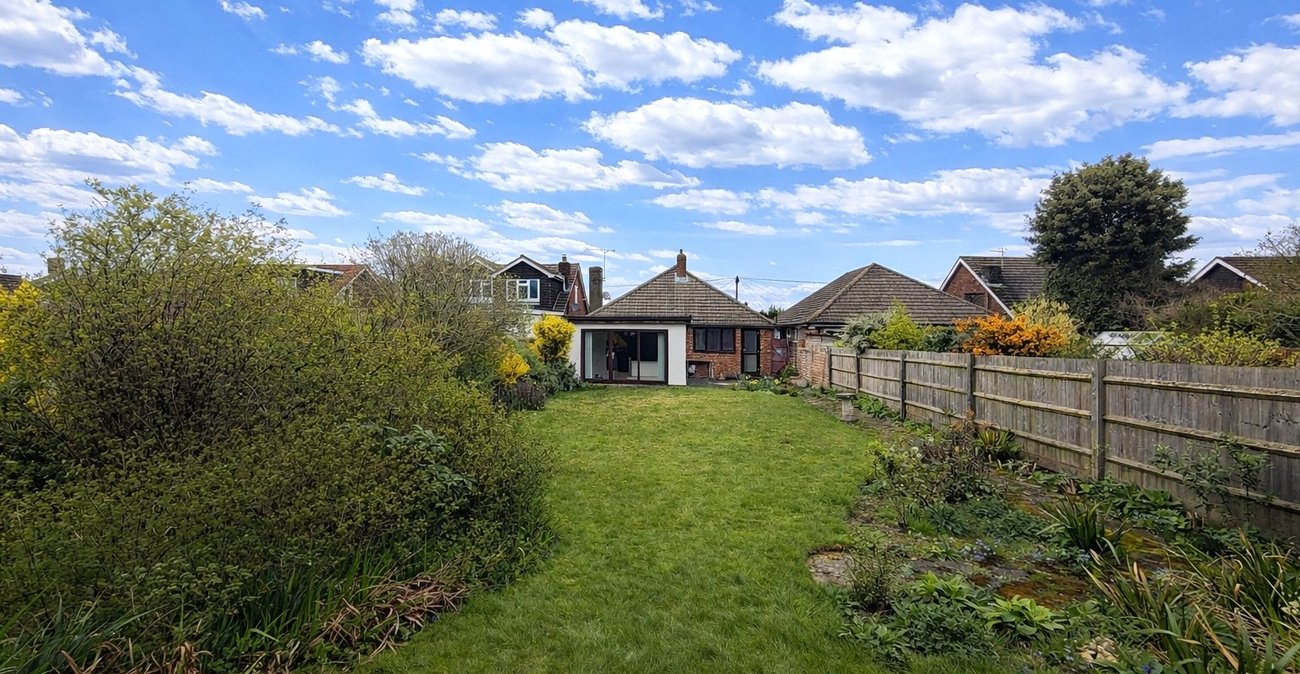 4 bedroom bungalow for sale in Wigmore | Robinson Michael & Jackson