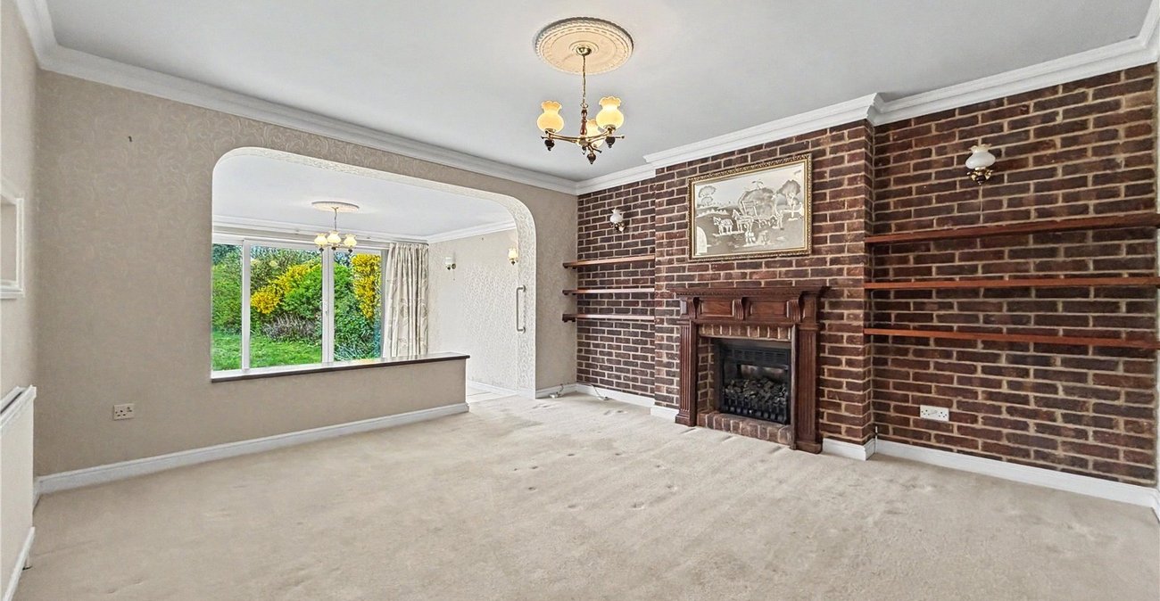 4 bedroom bungalow for sale in Wigmore | Robinson Michael & Jackson