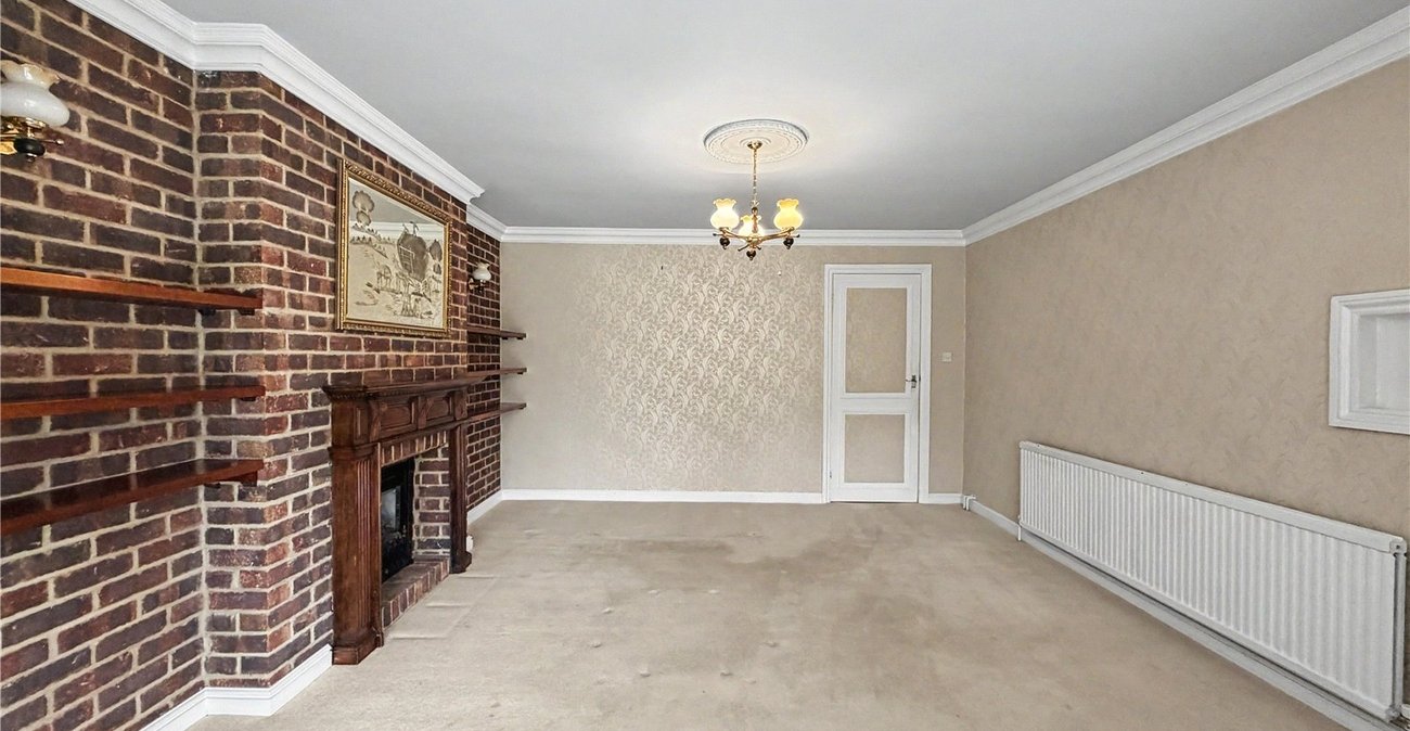 4 bedroom bungalow for sale in Wigmore | Robinson Michael & Jackson