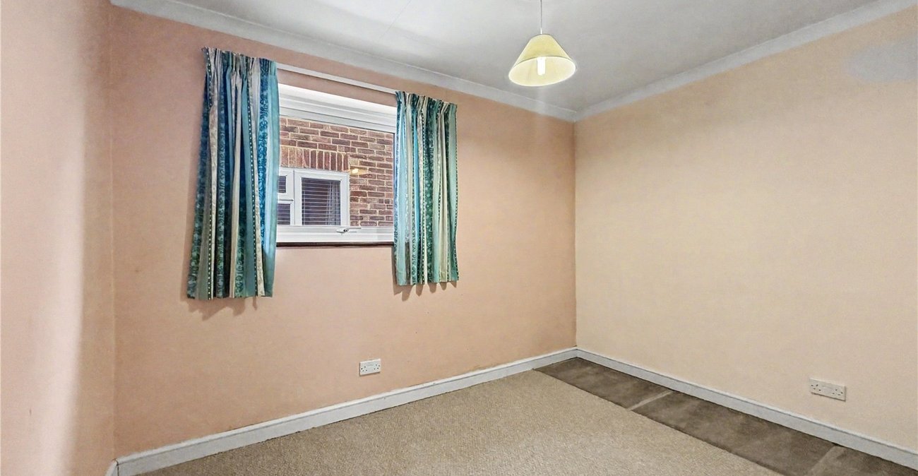 4 bedroom bungalow for sale in Wigmore | Robinson Michael & Jackson