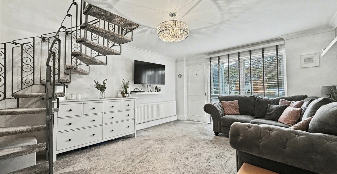 2 bedroom house for sale in Rainham | Robinson Michael & Jackson