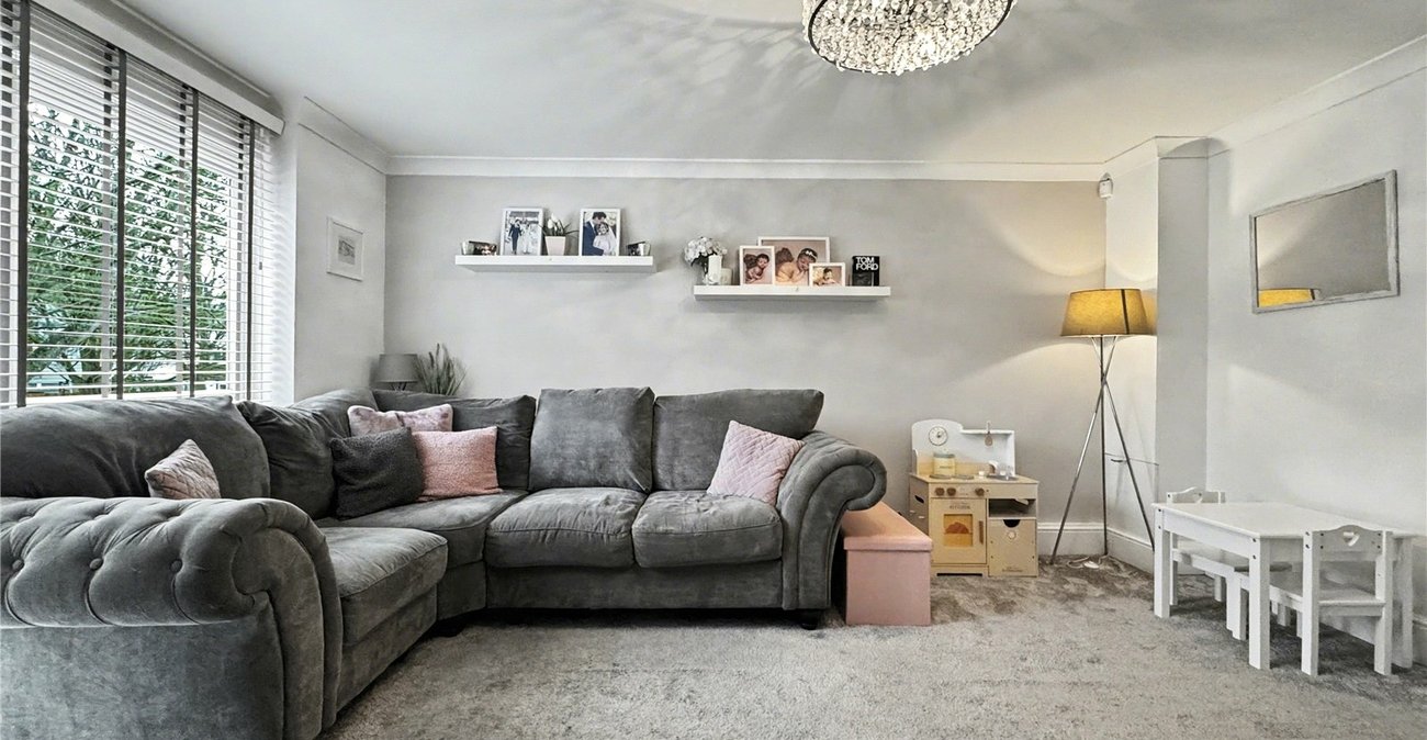 2 bedroom house for sale in Rainham | Robinson Michael & Jackson