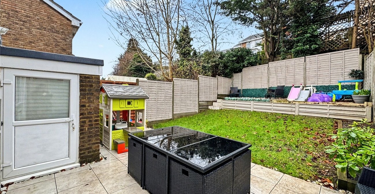 2 bedroom house for sale in Rainham | Robinson Michael & Jackson