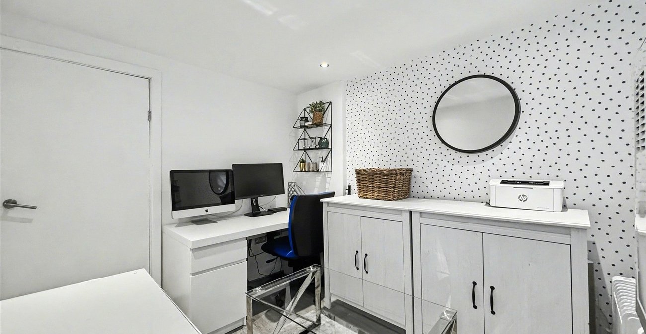 2 bedroom house for sale in Rainham | Robinson Michael & Jackson