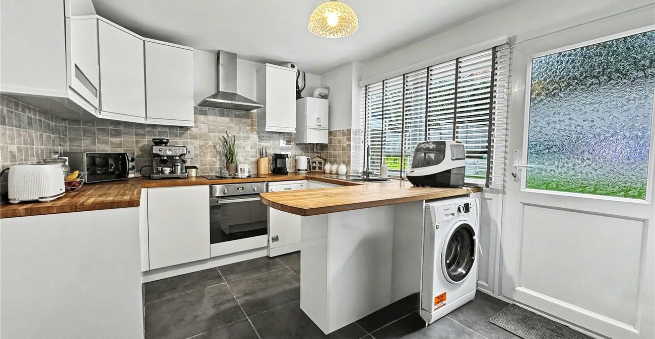 2 bedroom house for sale in Rainham | Robinson Michael & Jackson