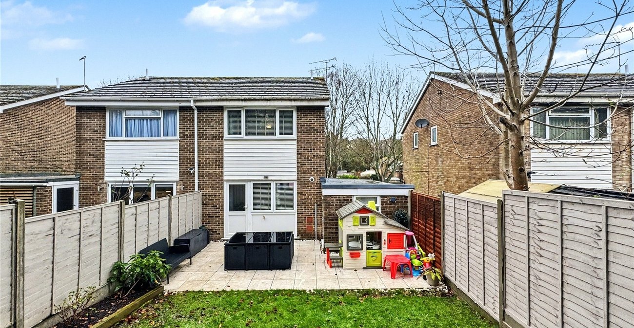 2 bedroom house for sale in Rainham | Robinson Michael & Jackson