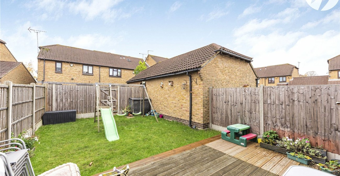 3 bedroom house for sale in Greenhithe | Robinson Jackson