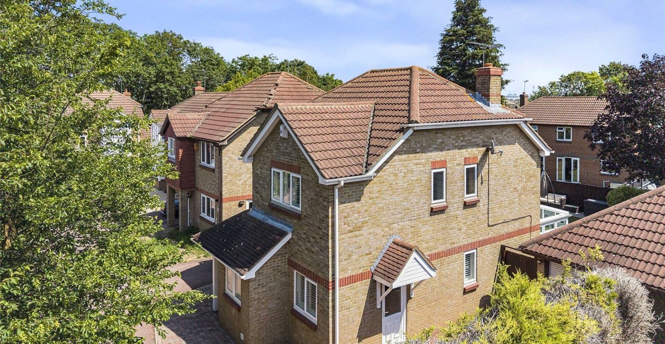 4 bedroom house for sale in Greenhithe | Robinson Jackson