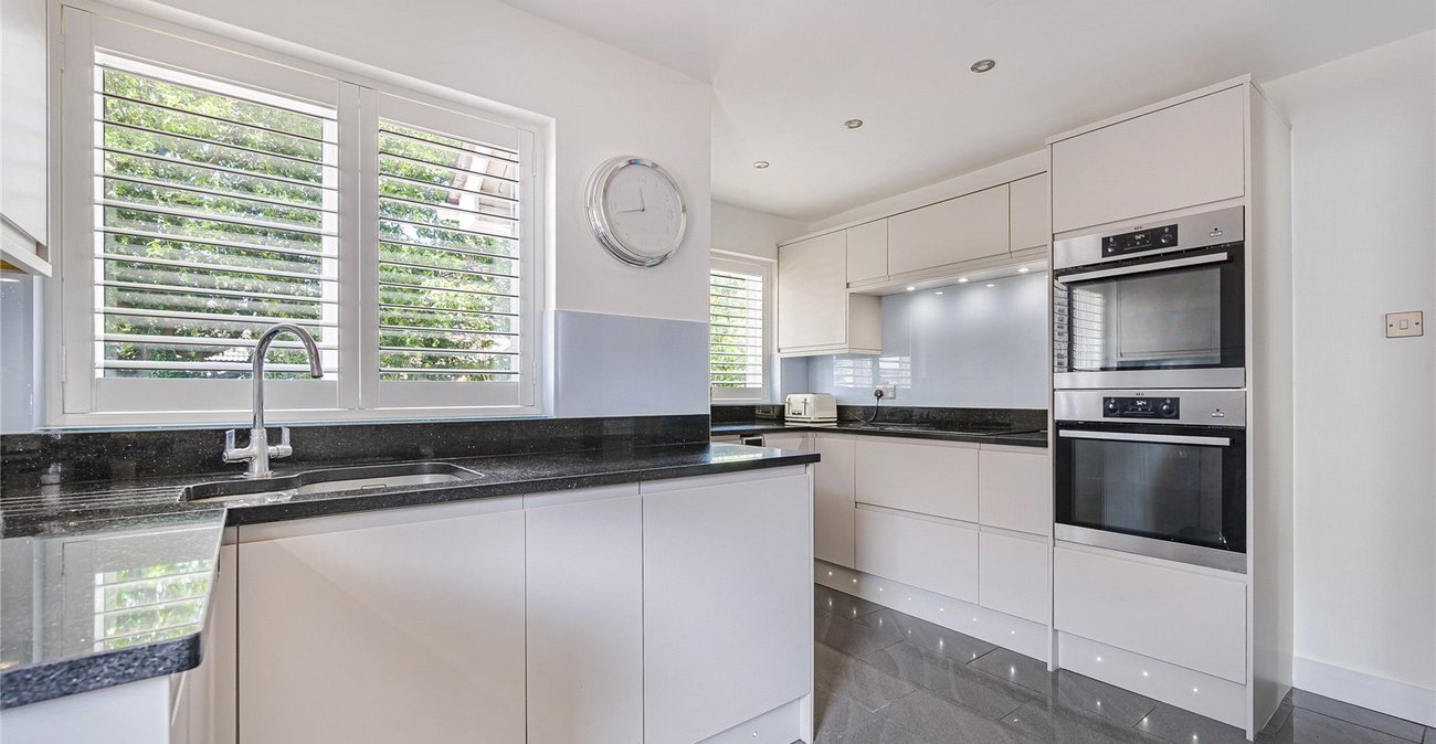 4 bedroom house for sale in Greenhithe | Robinson Jackson