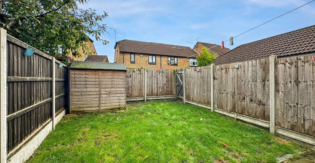 2 bedroom house for sale in Greenhithe | Robinson Jackson