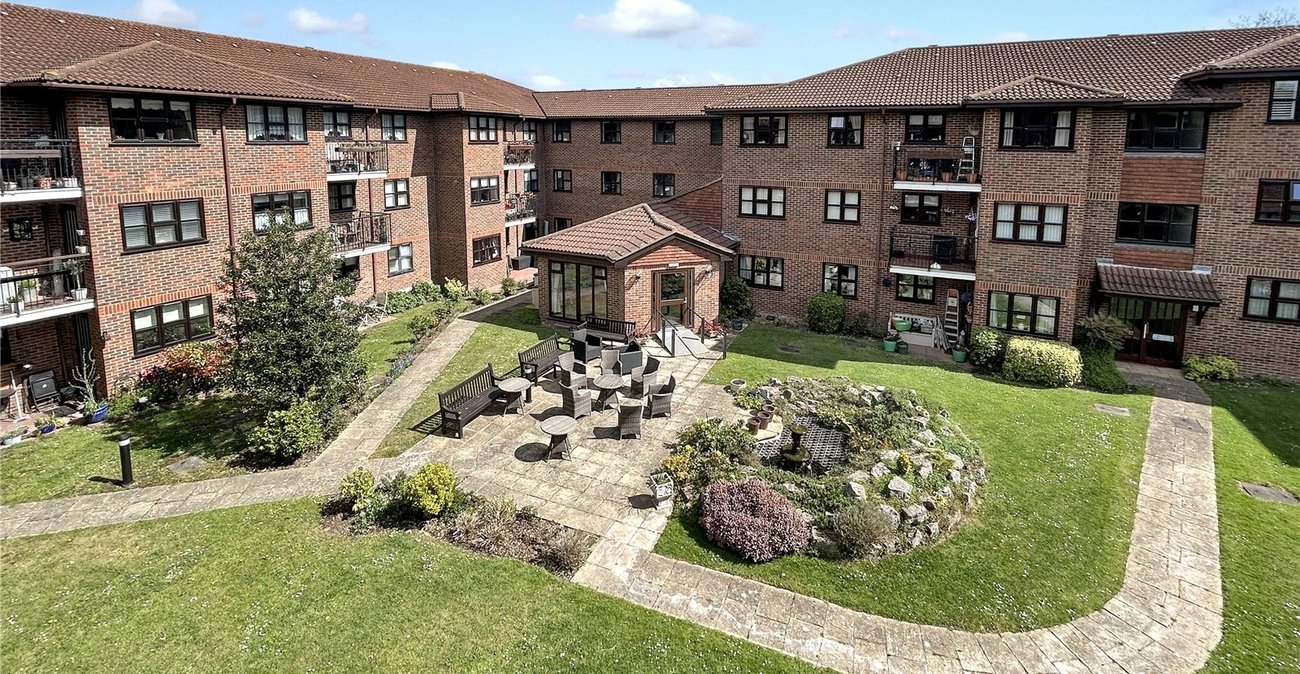 2 bedroom property for sale in Sidcup | Robinson Jackson