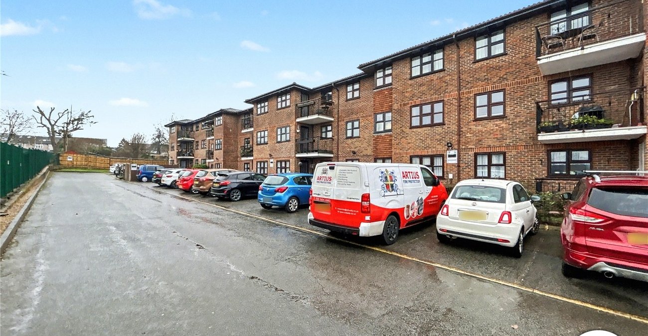 2 bedroom property for sale in Sidcup | Robinson Jackson