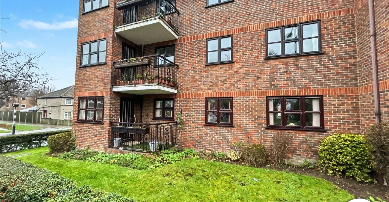 2 bedroom property for sale in Sidcup | Robinson Jackson