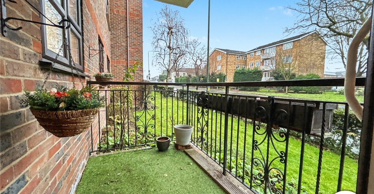 2 bedroom property for sale in Sidcup | Robinson Jackson