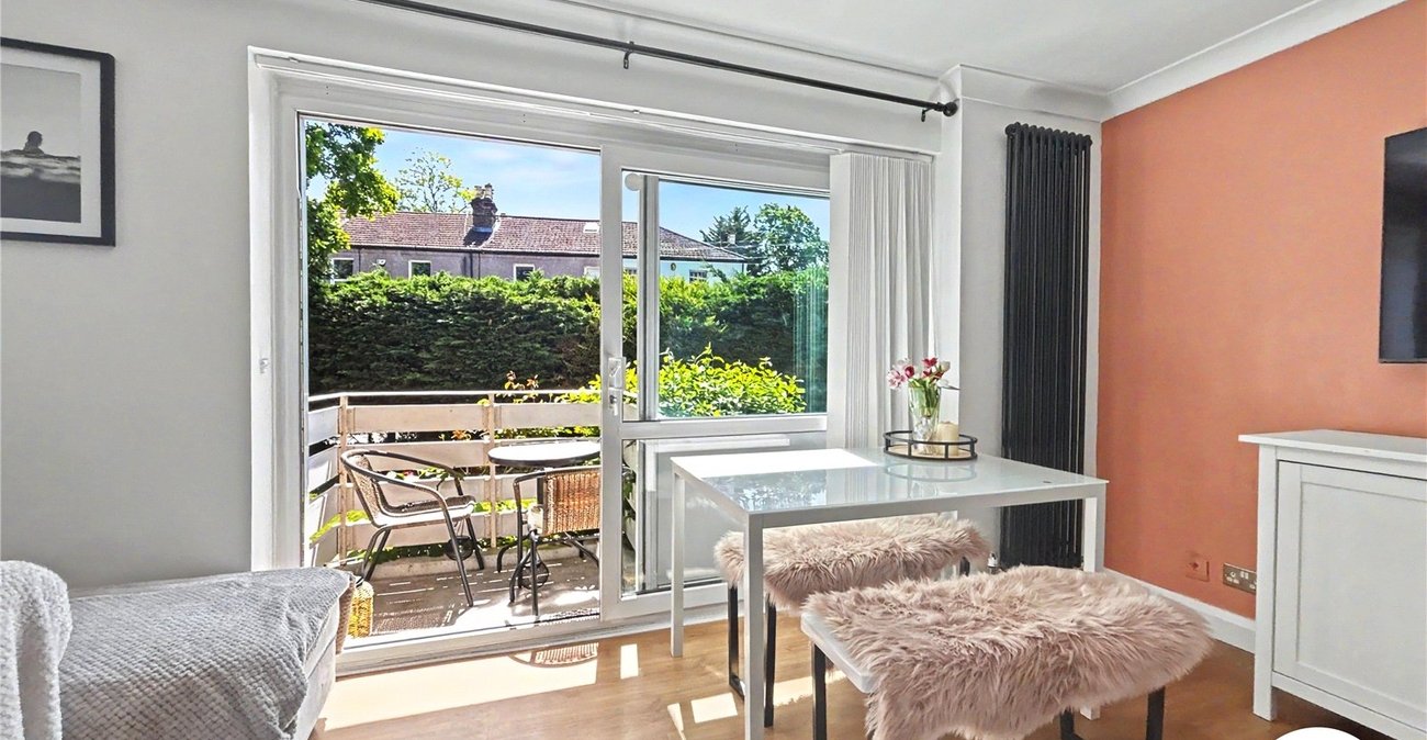 2 bedroom property for sale in Sidcup | Robinson Jackson