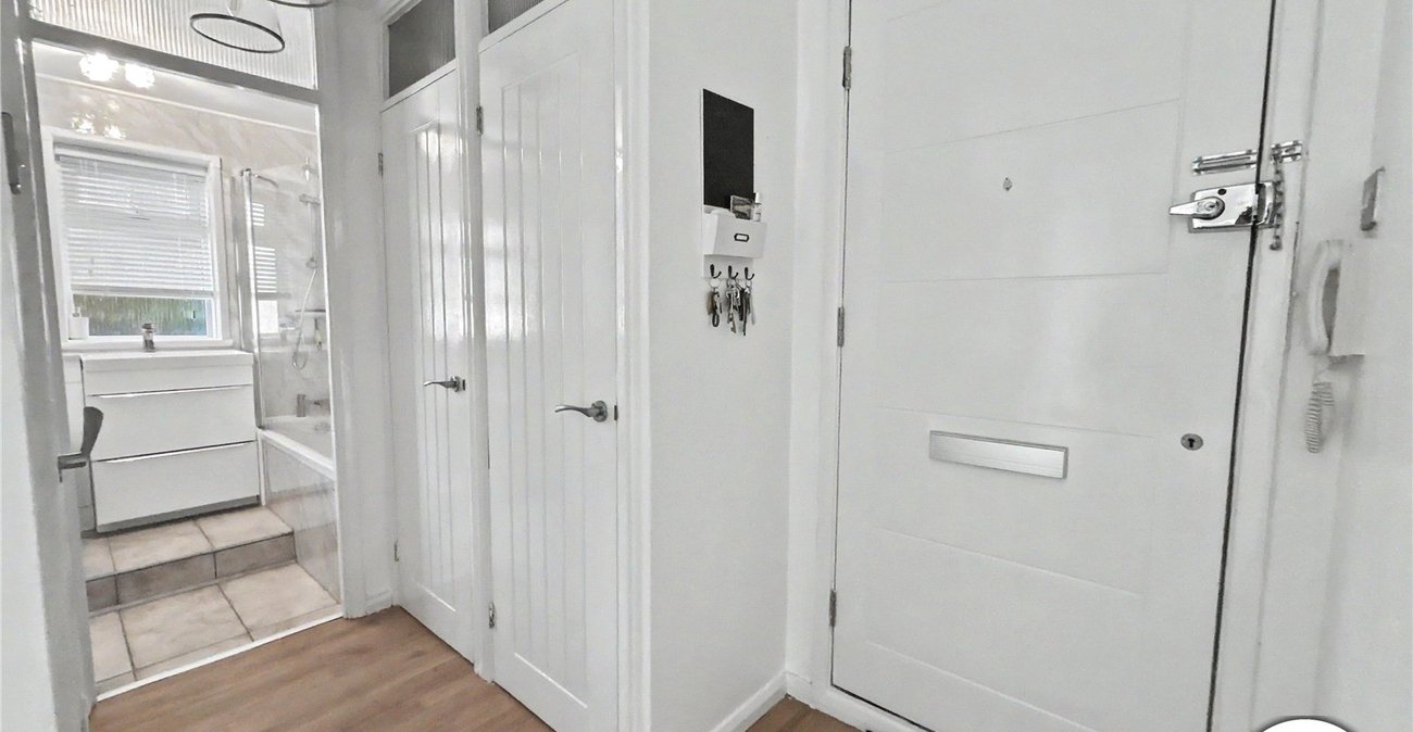 2 bedroom property for sale in Sidcup | Robinson Jackson