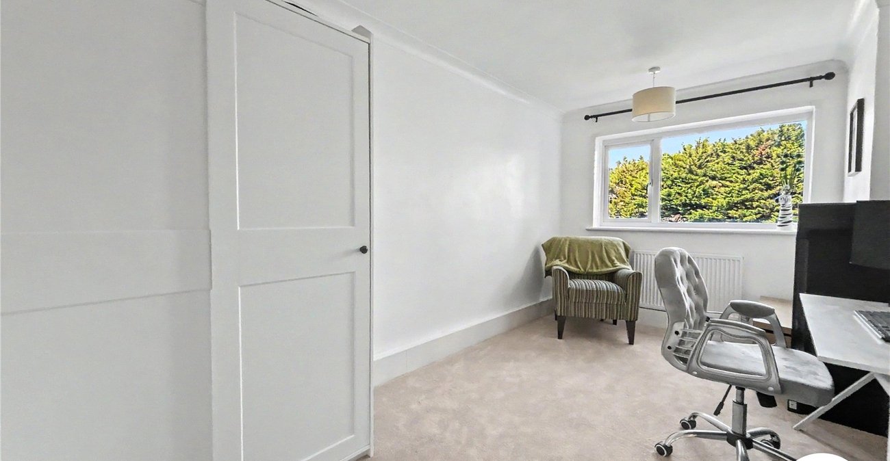 2 bedroom property for sale in Sidcup | Robinson Jackson