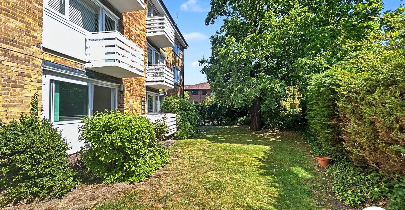 2 bedroom property for sale in Sidcup | Robinson Jackson