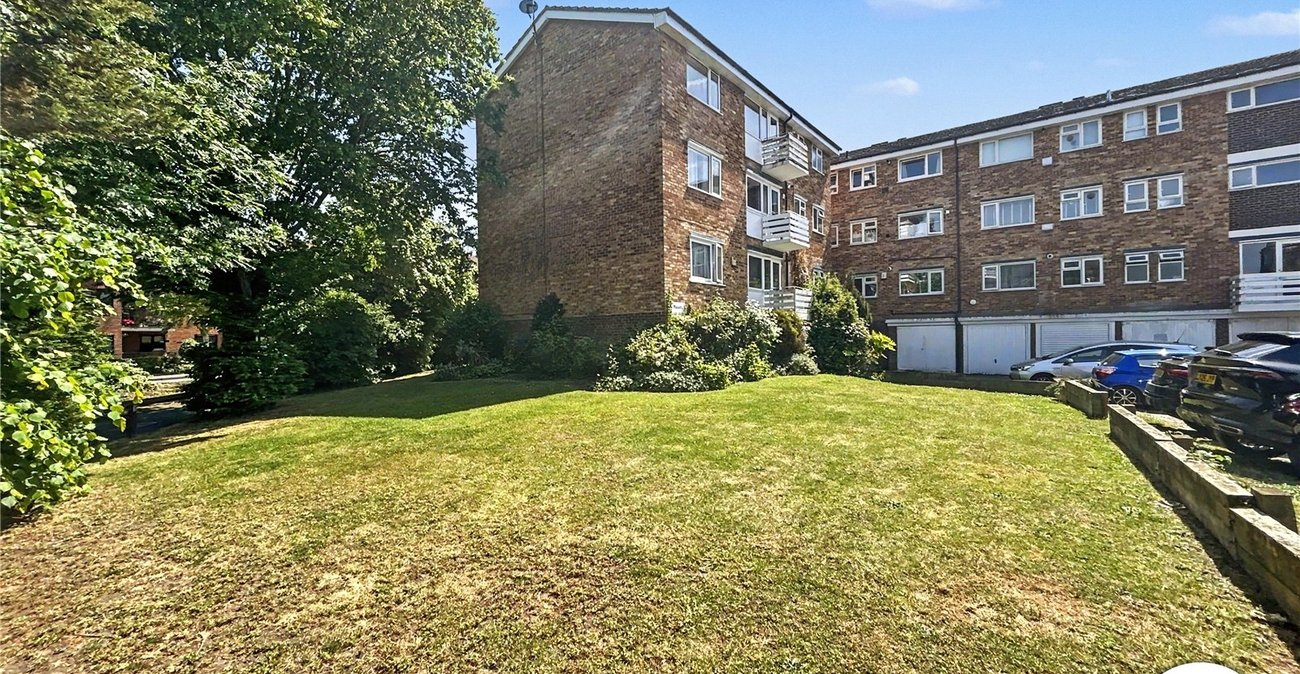 2 bedroom property for sale in Sidcup | Robinson Jackson