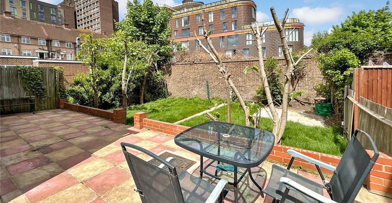 4 bedroom house for sale in Sidcup | Robinson Jackson