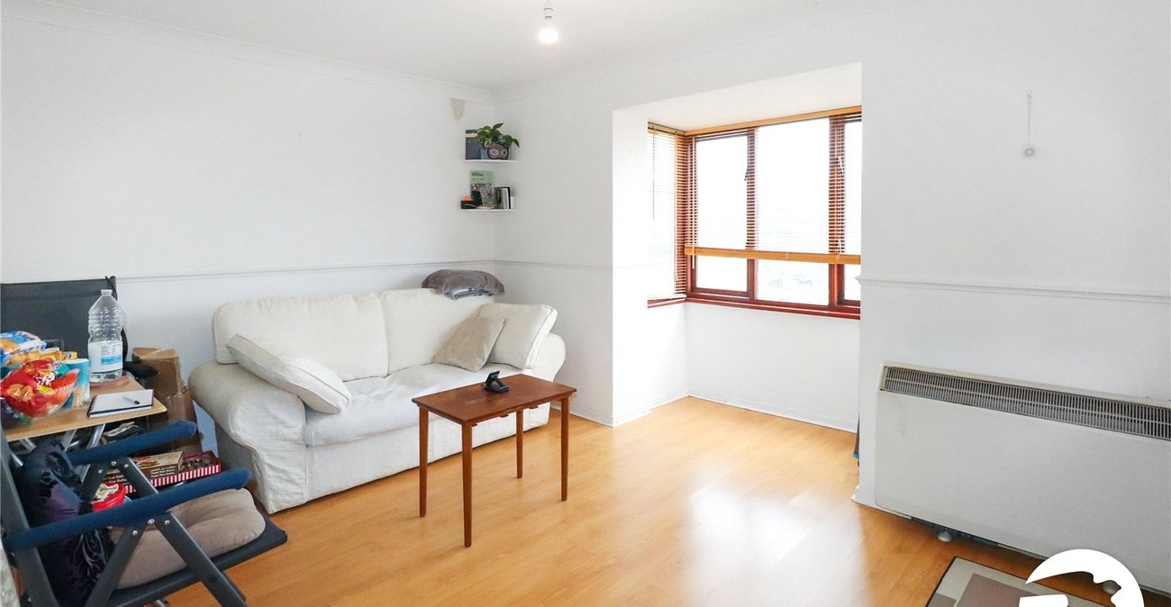 2 bedroom property for sale in Belvedere | Robinson Jackson