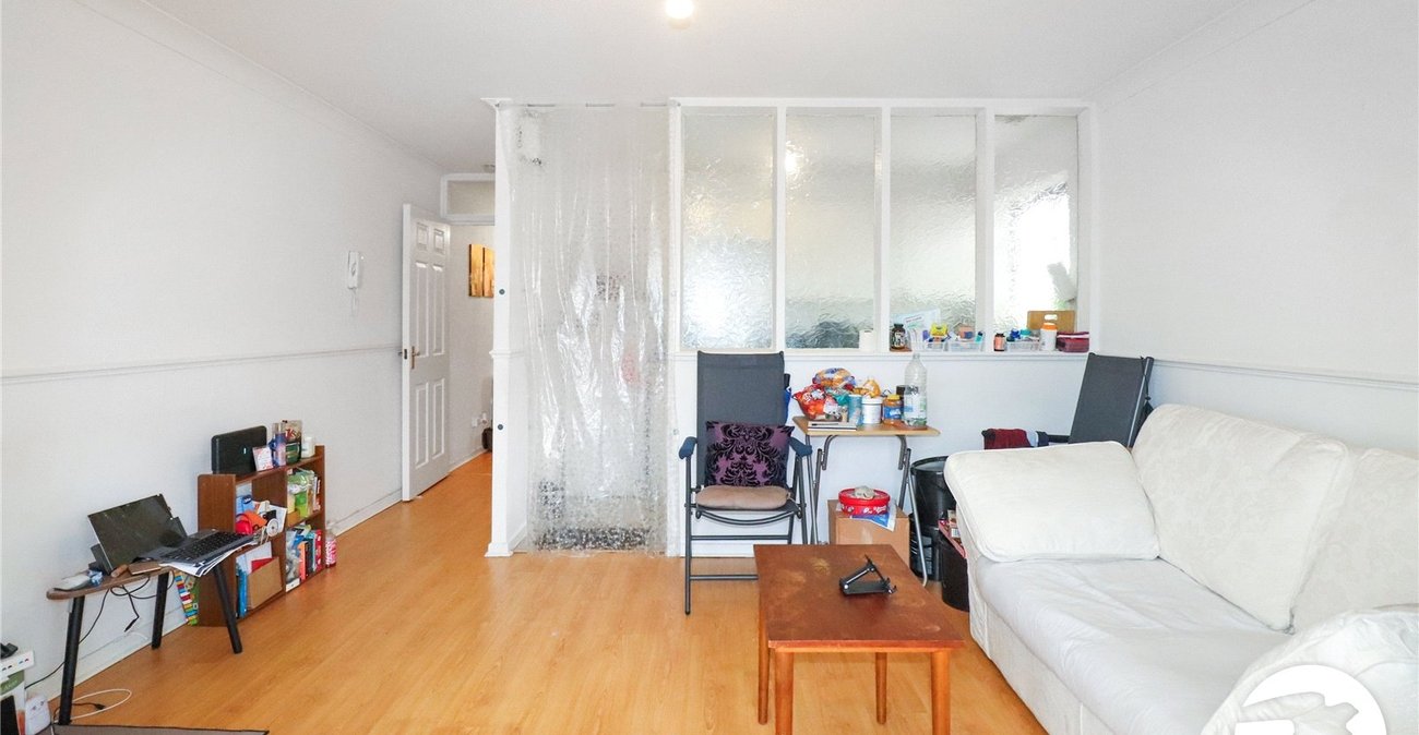 2 bedroom property for sale in Belvedere | Robinson Jackson