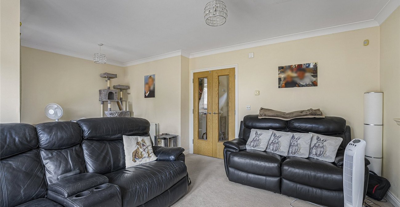 2 bedroom house for sale in Greenhithe | Robinson Jackson