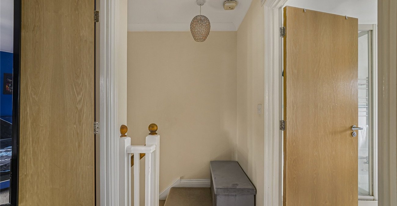 2 bedroom house for sale in Greenhithe | Robinson Jackson