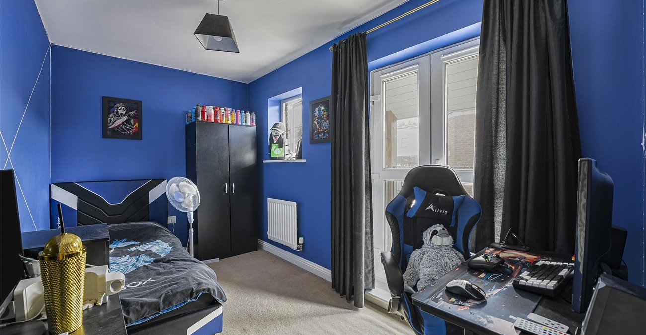 2 bedroom house for sale in Greenhithe | Robinson Jackson