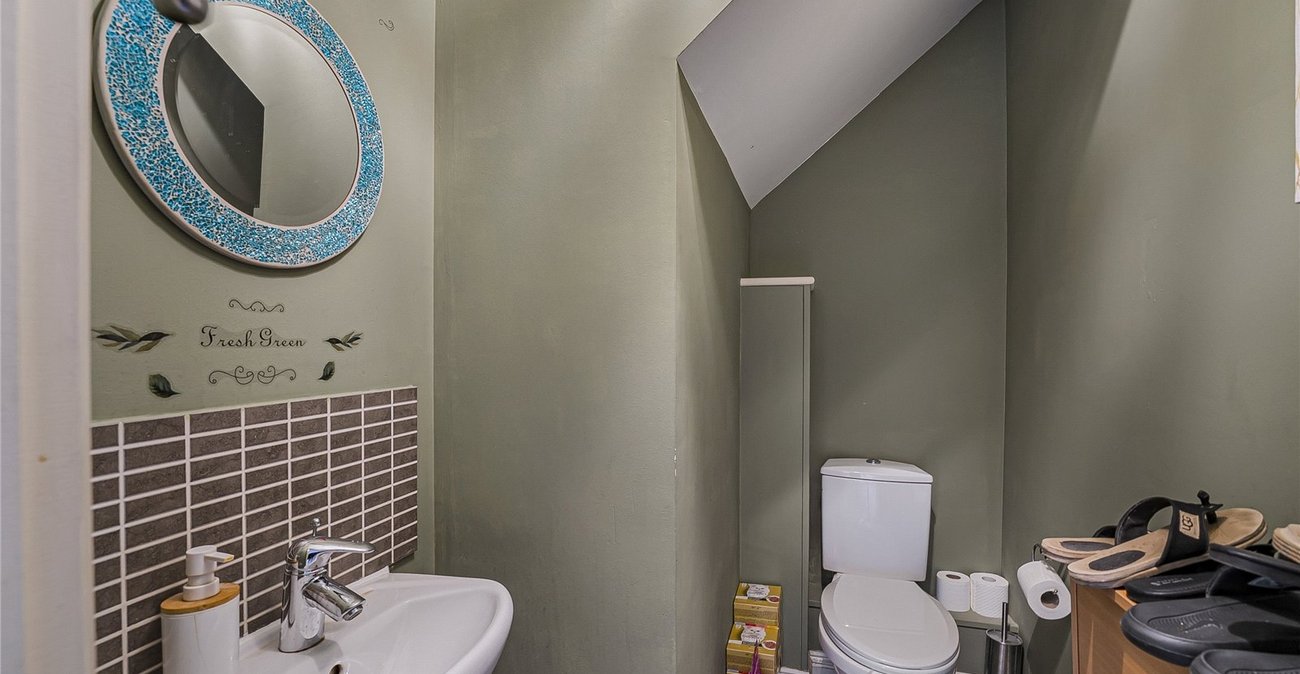 2 bedroom house for sale in Greenhithe | Robinson Jackson