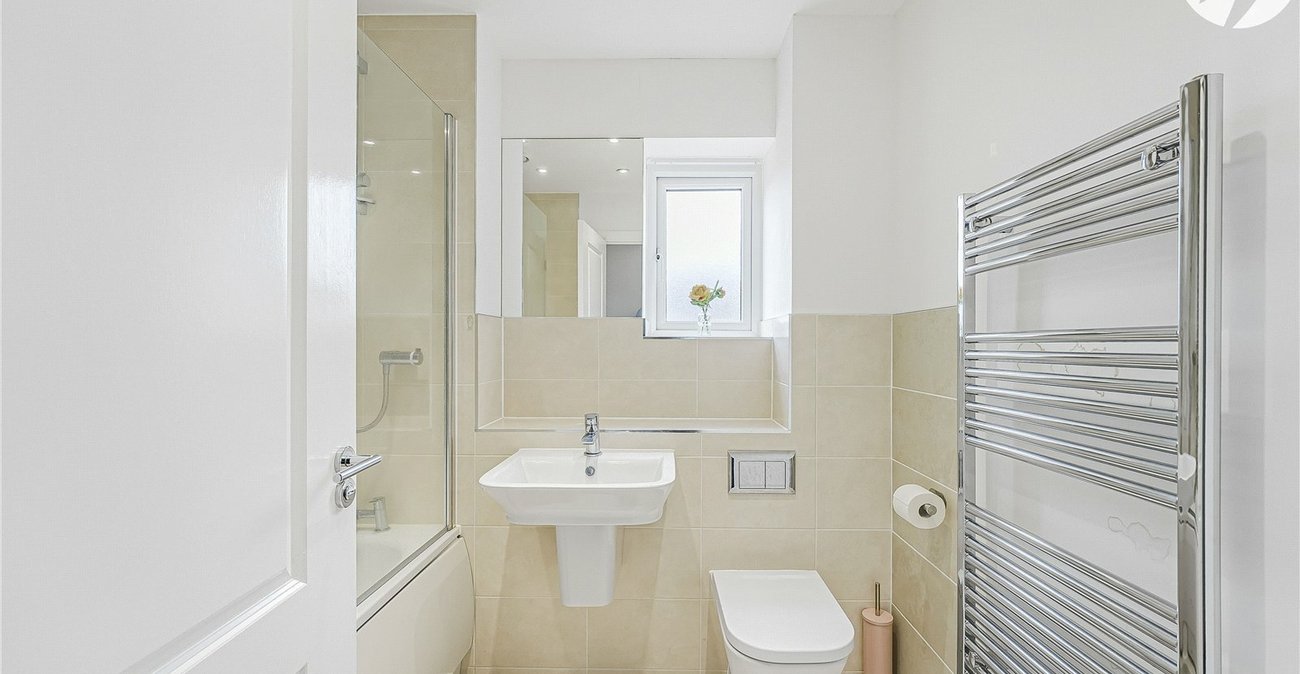 3 bedroom house for sale in Greenhithe | Robinson Jackson