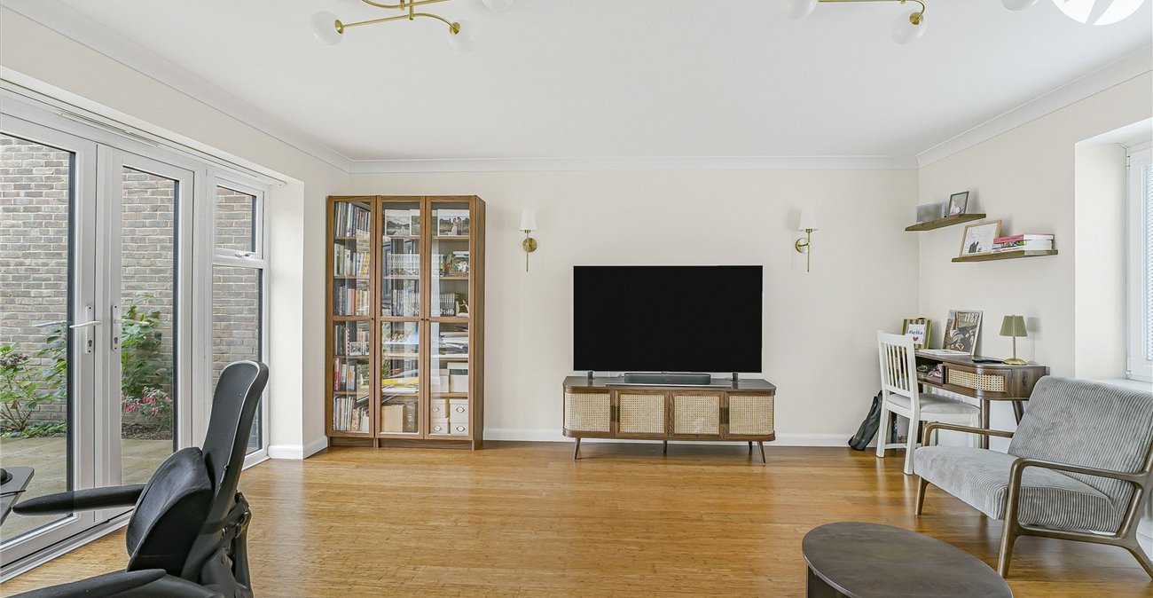 3 bedroom house for sale in Greenhithe | Robinson Jackson