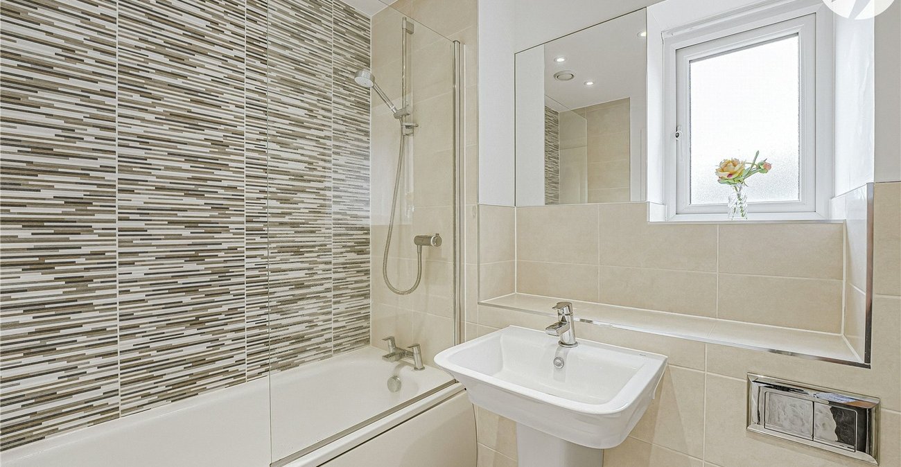 3 bedroom house for sale in Greenhithe | Robinson Jackson