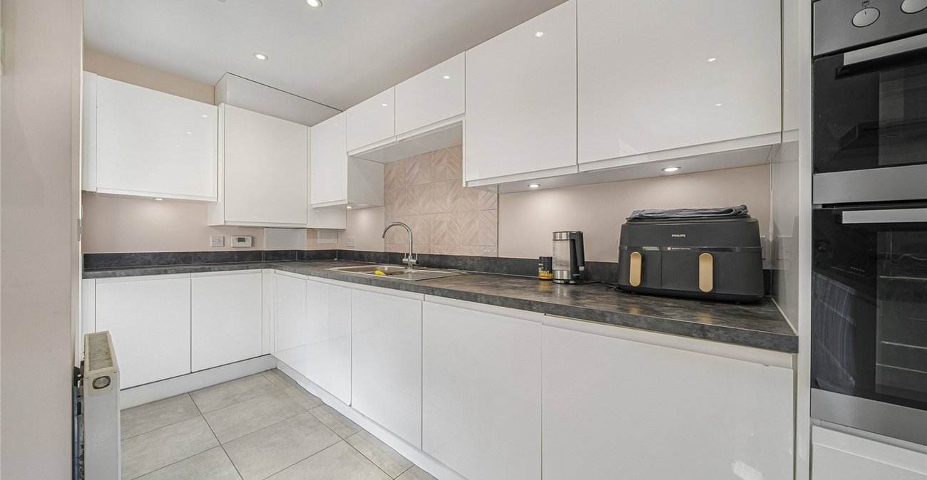 3 bedroom house for sale in Greenhithe | Robinson Jackson