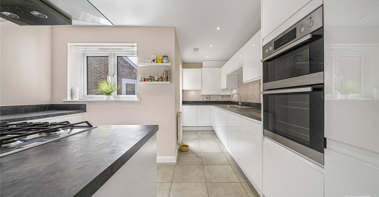3 bedroom house for sale in Greenhithe | Robinson Jackson