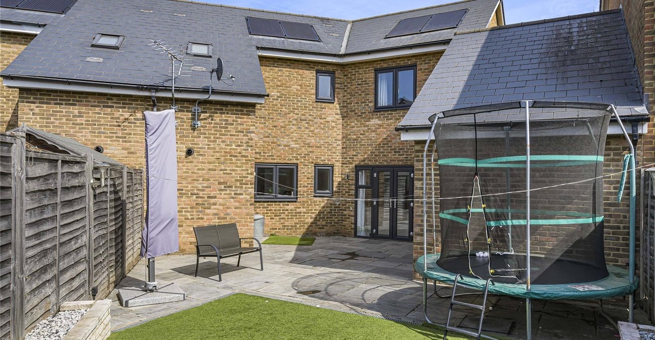 3 bedroom house for sale in Greenhithe | Robinson Jackson