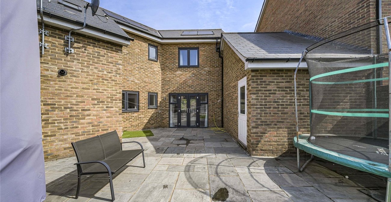 3 bedroom house for sale in Greenhithe | Robinson Jackson