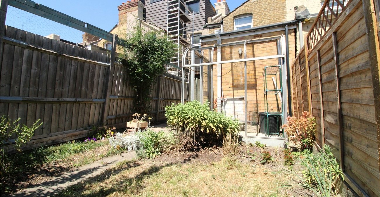 3 bedroom house for sale in Gravesend | Robinson Michael & Jackson