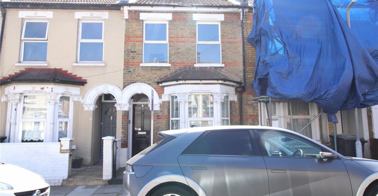 3 bedroom house for sale in Gravesend | Robinson Michael & Jackson