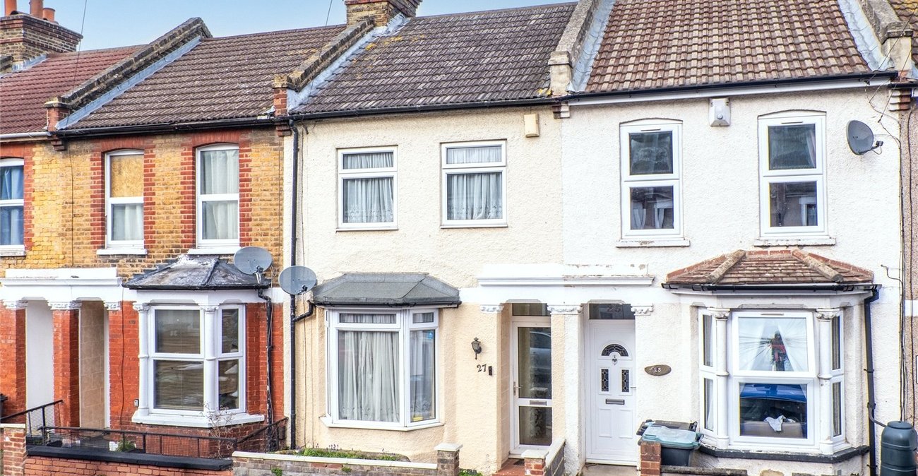 2 bedroom house for sale in Gravesend | Robinson Michael & Jackson