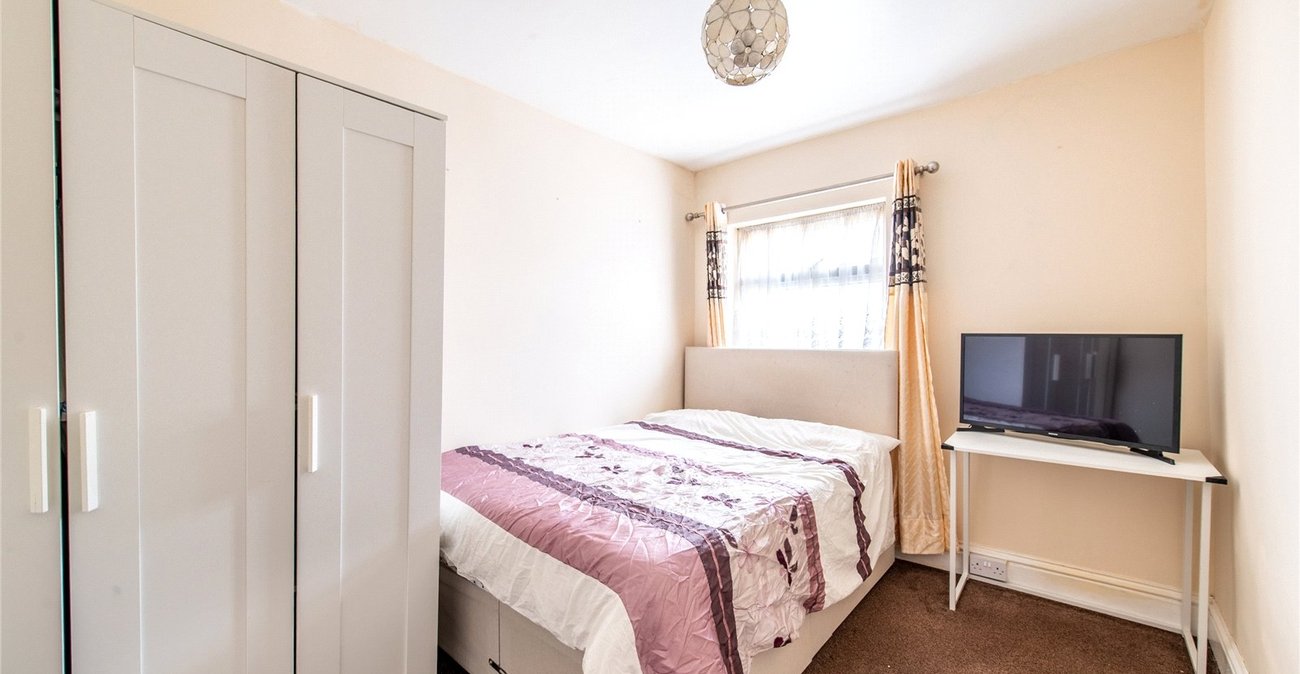 2 bedroom house for sale in Gravesend | Robinson Michael & Jackson