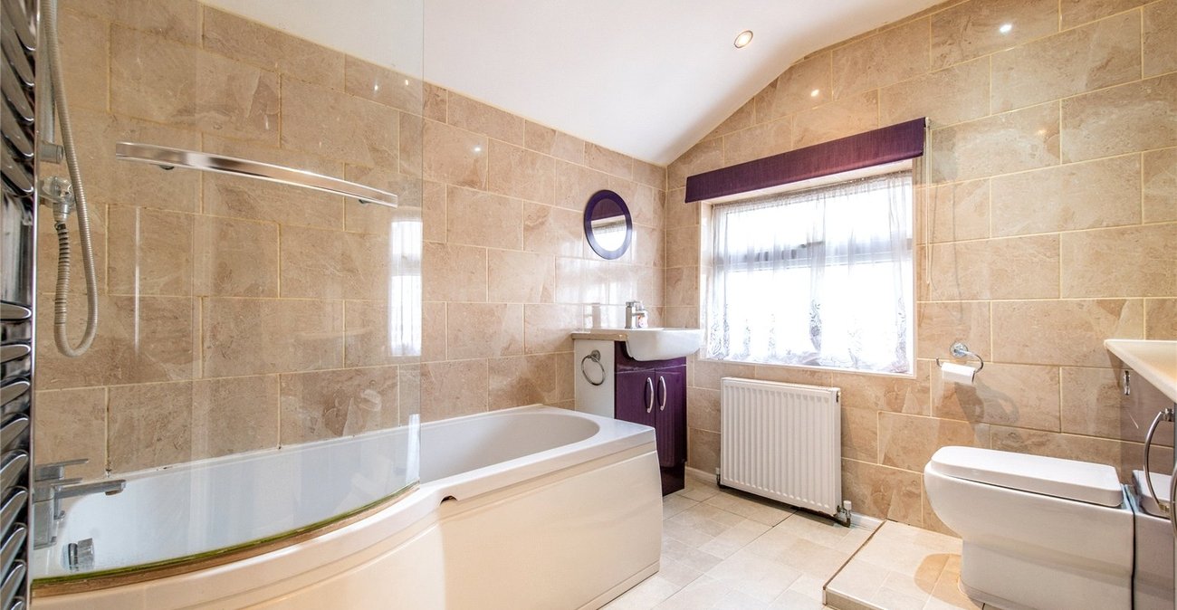 2 bedroom house for sale in Gravesend | Robinson Michael & Jackson